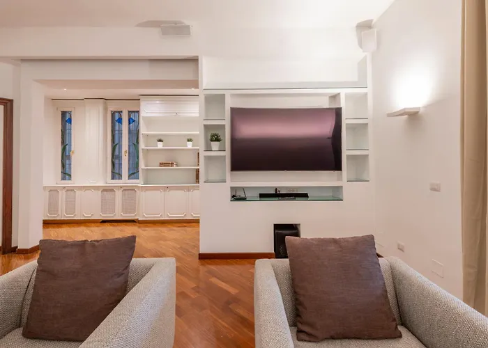 1 - Elegante Con Terrazzo